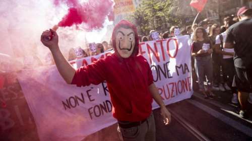 Κινητοποιήσεις μαθητών-Έκαψαν ομοιώματα των Σαλβίνι &amp; Ντι Μάιο