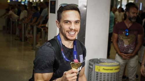 Στο χειρουργείο ο Πετρούνιας-Χάνει το Παγκόσμιο