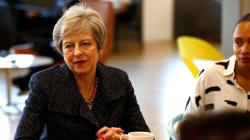 Διακοπή συνομιλιών για το Brexit- αντιμέτωπη με ανταρσία η Μέι