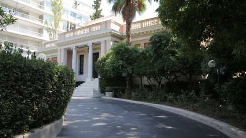 Υπουργικό με το βλέμμα σε συντάξεις, Σκοπιανό και... Καμμένο