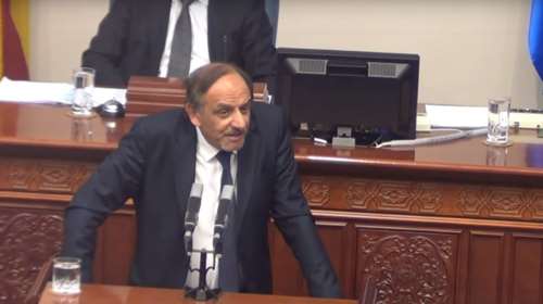 «Ευχαριστώ» στα ελληνικά από βουλευτή της πΓΔΜ μέσα στη Βουλή