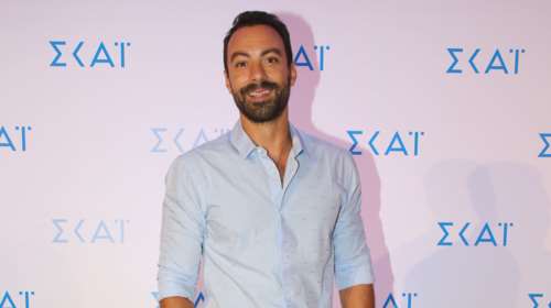 Αγνώριστος ο Σάκης Τανιμανίδης ως κολεγιόπαιδο στη Βοστώνη [Εικόνα]