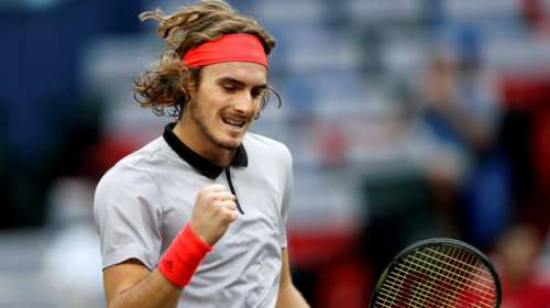 Η μητέρα του Τσιτσιπά παρηγορεί τον αντίπαλό του μετά την ήττα (φωτό)