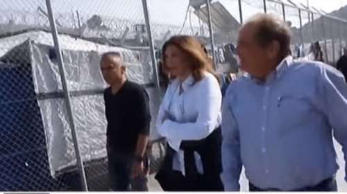 Όσα είδε και έζησε η Μιμή Ντενίση στη Μόρια (βίντεο)