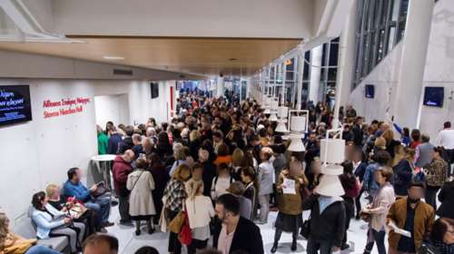 Πάνω από 5.000 θεατές για τα &quot;χρόνια πολλά&quot; του Μ. Χατζιδάκι