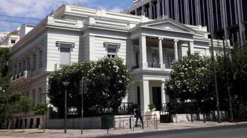 Σκληρή απάντηση ΥΠΕΞ σε Ακάρ: Όχι σε πλειοδοσία επιθετικής ρητορικής