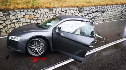 Audi R8 ψάχνει… το άλλο του μισό