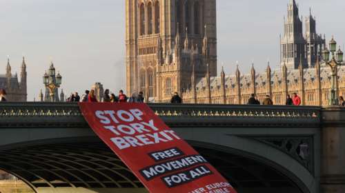 Times: Συμφωνία Βρετανίας- Ε.Ε. για τις χρηματοοικονομικές υπηρεσίες