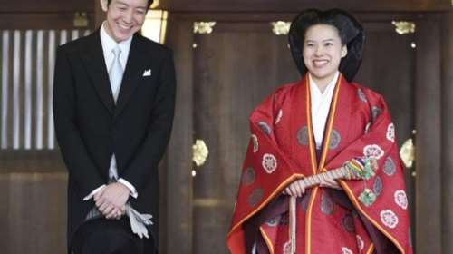 Η πριγκίπισσα Αγιάκο της Ιαπωνίας παντρεύτηκε τον κοινό θνητό