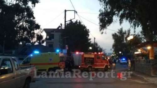 Λαμία: Οδηγός έπαθε ανακοπή και «καρφώθηκε» σε τοίχο [εικόνες]