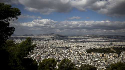 Παραμένουν οι ανοιξιάτικες θερμοκρασίες με τις τοπικές βροχές