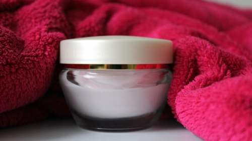 O ΕΟΦ αποσύρει 74 προϊόντα καλλυντικών από την αγορά - Δείτε τη λίστα