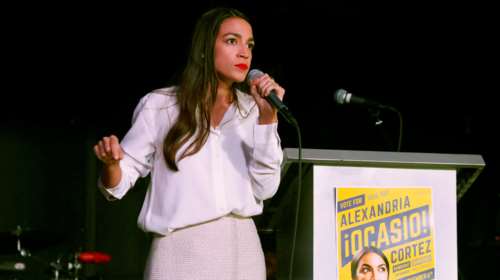 Αλεξάντρια Οκάζιο Κορτέζ: Eνας «θηλυκός Μπαράκ Ομπάμα» στους Δημοκρατικούς