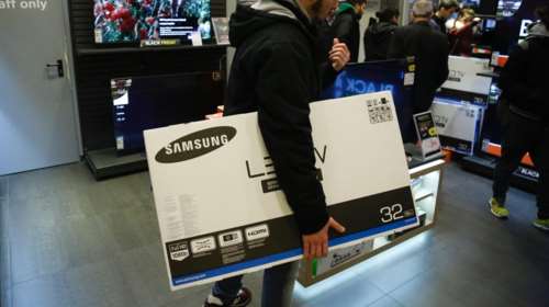 Black Friday: Πλησιάζει η... Μαύρη Παρασκευή των εκπτώσεων