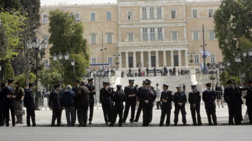Ψηφίζεται σήμερα η τροπολογία για τα αναδρομικά των ειδικών μισθολογίων