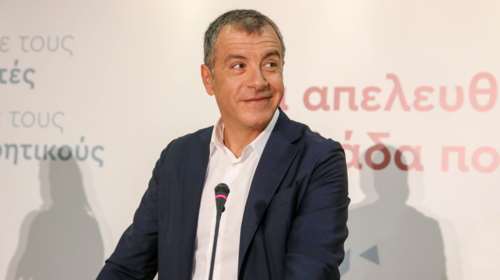 Θεοδωράκης: 10.000 προσλήψεις σημαίνει περισσότεροι φόροι