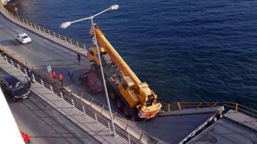 Καβάλα: Κατέρρευσε τμήμα γέφυρας μέσα στην πόλη