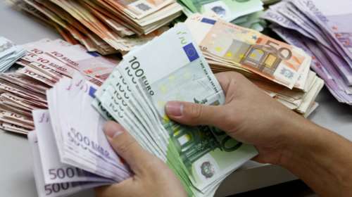 Επιχείρηση «φρέσκο χρήμα» με αναδρομικά και έκτακτο μέρισμα