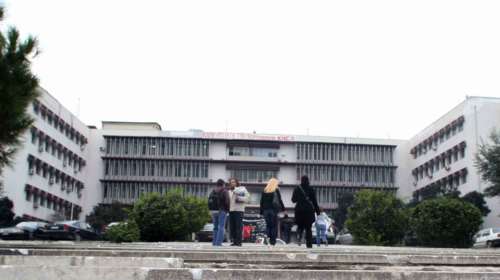 Επιτέθηκαν και χτύπησαν καθηγητή μέσα στο ΑΠΘ