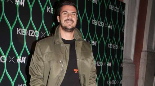 Απολογείται ο Άκης Πετρετζίκης: Σε καμία περίπτωση δεν απαξιώ τα 800 ευρώ