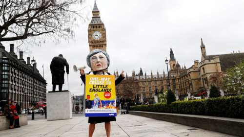 Brexit: Η προκαταρκτική συμφωνία και το νέο εμπόδιο της Μέι