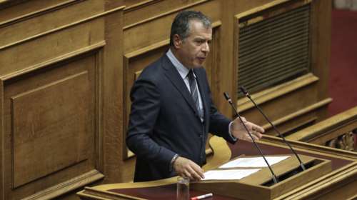 Θεοδωράκης: Ο τόπος έχει ανάγκη από νέο Σύνταγμα