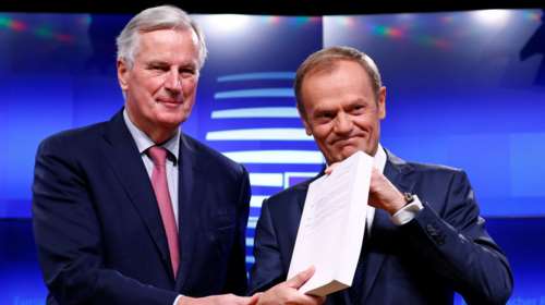 Eκτακτη Σύνοδο Κορυφής για το Brexit στις 25 Νοεμβρίου συγκαλεί ο Τουσκ