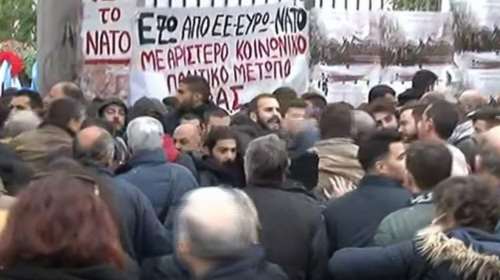 Προπηλάκισαν υπουργούς &amp; βουλευτές του ΣΥΡΙΖΑ στο Πολυτεχνείο