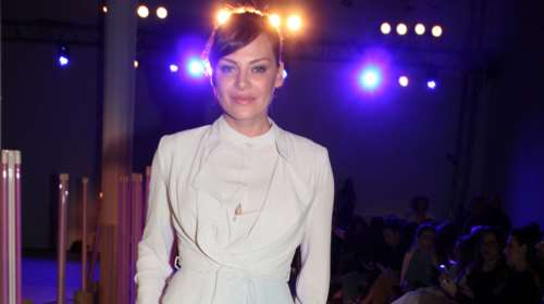 Η Υβόννη Μπόσνιακ με κοντό ξανθό μαλλί - Κι όμως το τόλμησε [Φωτο]