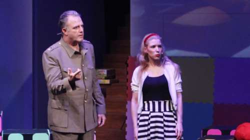 Πασχάλης Τσαρούχας: «Πάγωσε» το θέατρο με την αδιαθεσία της μητέρας του