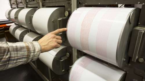 Μπαράζ σεισμικών δονήσεων τα ξημερώματα στο Ιόνιο