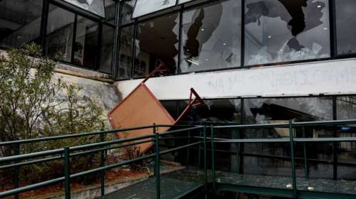 Εικόνες καταστροφής σε Πολυτεχνείο και ΑΠΘ-Βίντεο