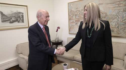 Συνάντηση Γεννηματά - Σημίτη: «Θα μείνουν με τη λάσπη»