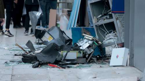 Ανατίναξαν ATM στην Ηλιούπολη-γέμισε ο δρόμος χαρτονομίσματα