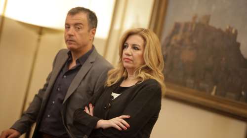 Αιχμηρά σχόλια Γεννηματά - Θεοδωράκη για την κόντρα Τσίπρα - Μητσοτάκη