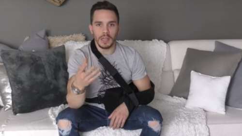 Λευτέρης Πετρούνιας: I&#39; m back - Δείτε τι λέει σε βίντεο-εξομολόγηση