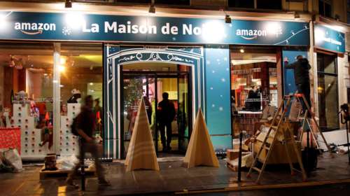 Η  αντιπαράθεση Μακρόν-κίτρινων γιλέκων πλήγμα στη Black Friday στη Γαλλία