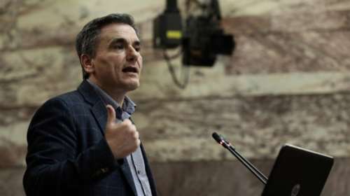 Τσακαλώτος σε ΝΔ: Ευχαριστώ που λέγατε ότι θα μειωθούν οι συντάξεις