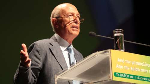 Νέα δήλωση Σημίτη: Δεν με αγγίζουν οι προσωπικές επιθέσεις