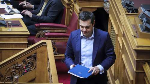 Ο Τσίπρας, οι 100 μέρες και οι υψηλοί τόνοι στη Βουλή