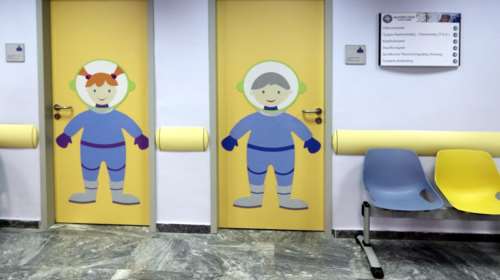 Υποχρεωτική η εξέταση των εφήβων,  έως 16 ετών, από παιδίατρο