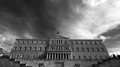 ΣΕΒ: Διαρκής μείωση πληθυσμού στην Ελλάδα για 1η φορά μετά τον Β&#39;Παγκόσμιο