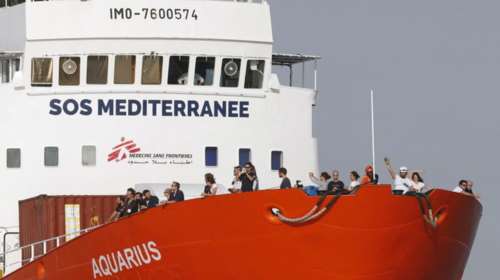 Ρίχνει άγκυρα το Aquarius: Τέλος στις διασώσεις προσφύγων