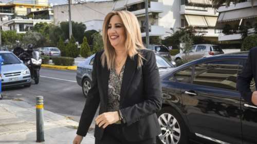 Αιχμές Φώφης για Τσίπρα στο δείπνο των Ευρωπαίων Σοσιαλιστών