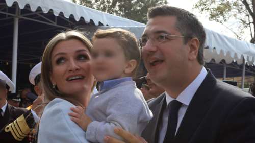 Δεύτερη φορά μπαμπάς ο Τζιτζικώστας- Η πρώτη φωτογραφία του μωρού