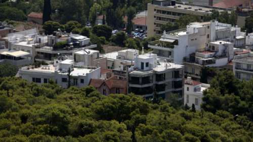 Νέο πάγωμα για τον φόρο υπεραξίας ακινήτων