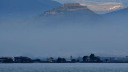 Εντυπωσιακό φαινόμενο με τη θάλασσα να «βράζει» στο Ναύπλιο