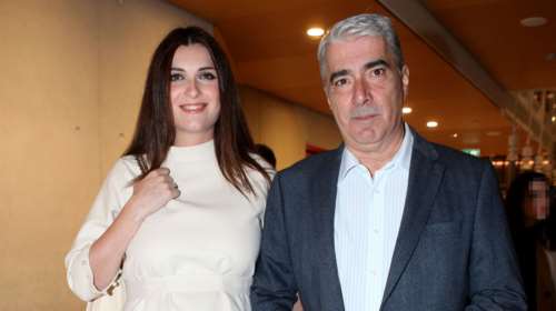 Ο Σίμος Κεδίκογλου έγινε πατέρας-Η πρώτη τρυφερή φωτογραφία μητέρας & μωρού