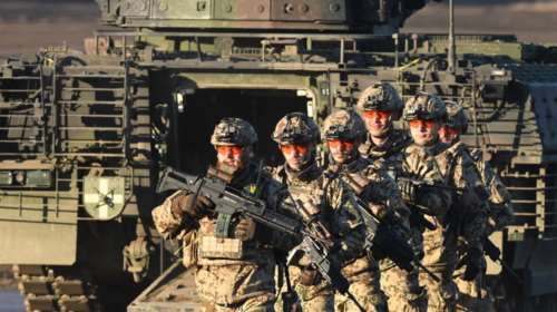 The Τimes: «Ακροδεξιοί στο γερμανικό στρατό έχουν στο στόχαστρο ηγέτες»