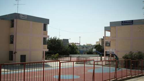 Μπαράζ διαρρήξεων σε σχολεία, πήραν συσκευές &amp; γραφική ύλη